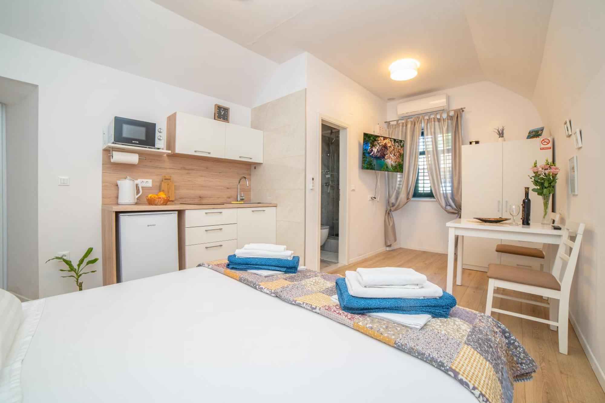 Studio Apartment Jeli Кавтат Екстериор снимка